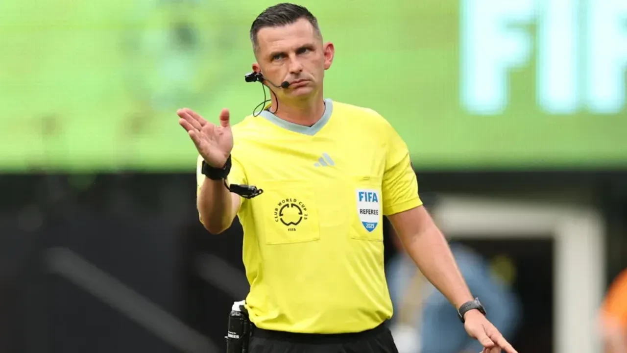 A Milli Takım'ın kritik mücadelesine İngiliz hakem: Kosova-Türkiye maçının yönetim ekibi netleşti!