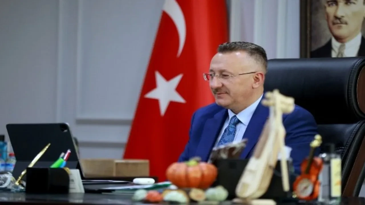 Adapazarı Belediye Başkanı Mutlu Işıksu AK Parti'den istifa etti