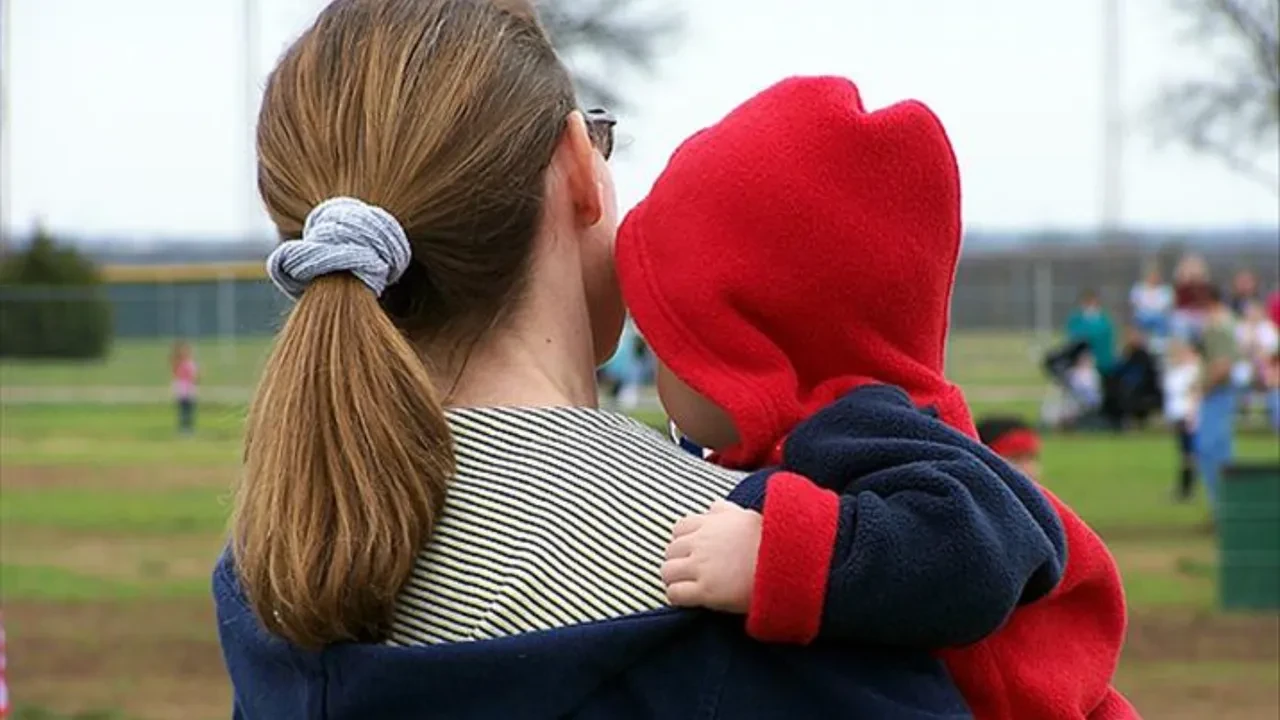 ANNELERİN DOĞUM İZNİ 