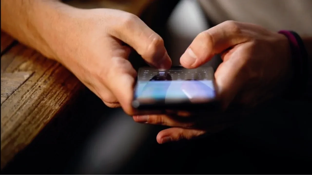 Bakan Uraloğlu verileri paylaştı! Sosyal medya kullanımında dünyayı solladık: En çok kullanılan uygulama belli oldu