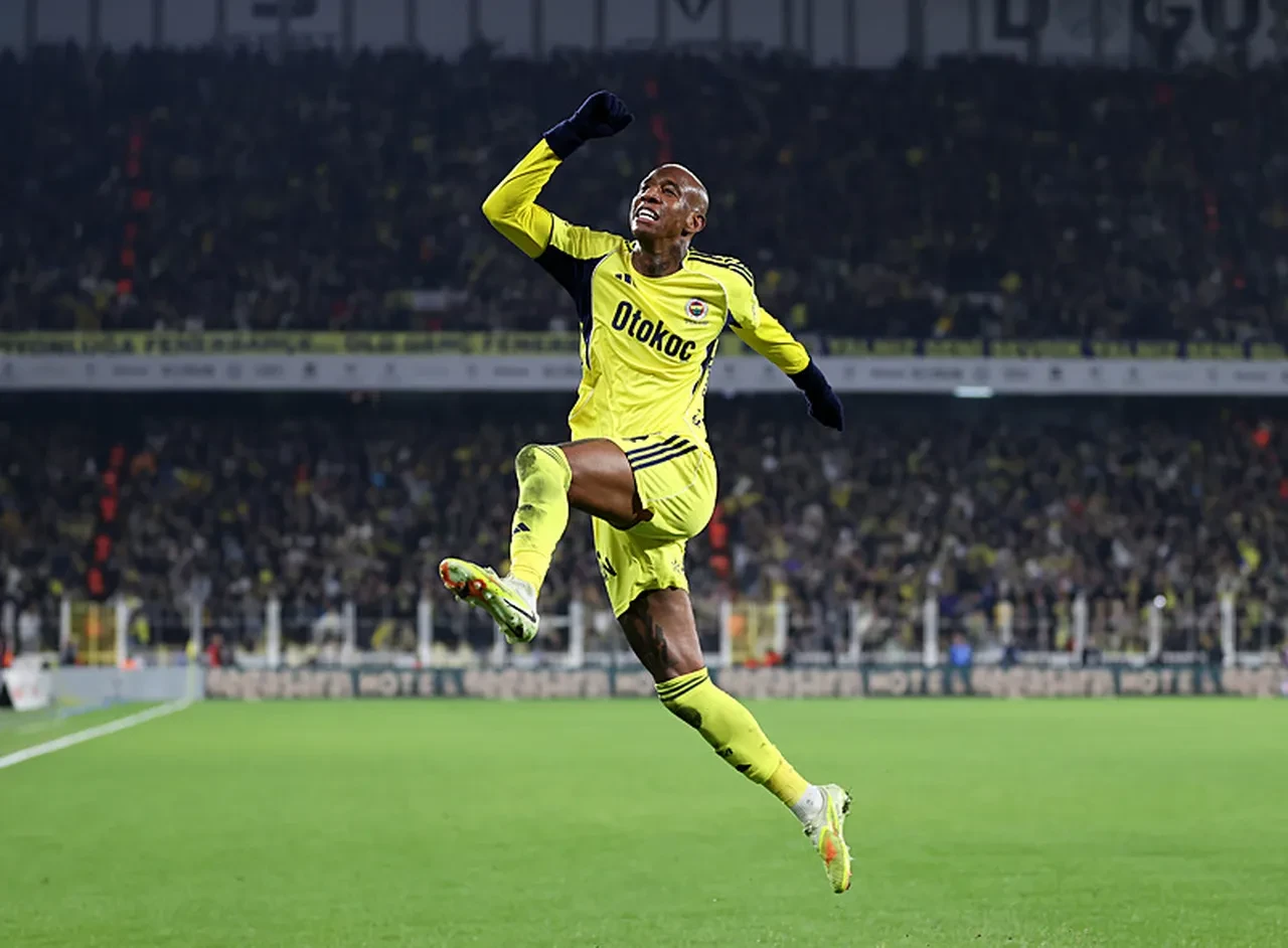 Fenerbahçe'de Anderson Talisca'dan öz eleştiri: "Ekstra puanlar kaybettik"