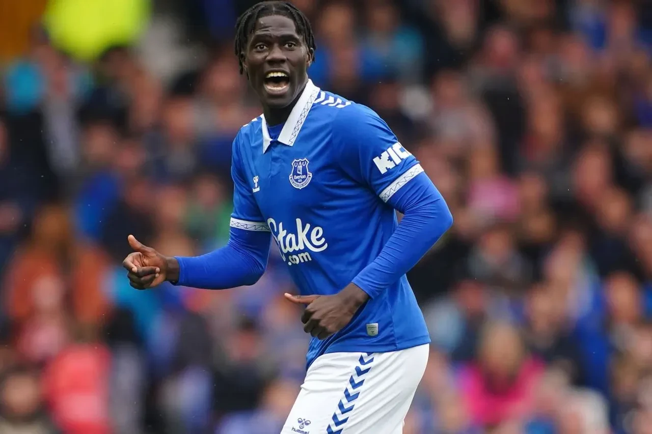 Galatasaray’dan orta sahaya 45 milyon euroluk transfer! Manchester United’ın da peşinde olduğu dev isim için operasyon başladı