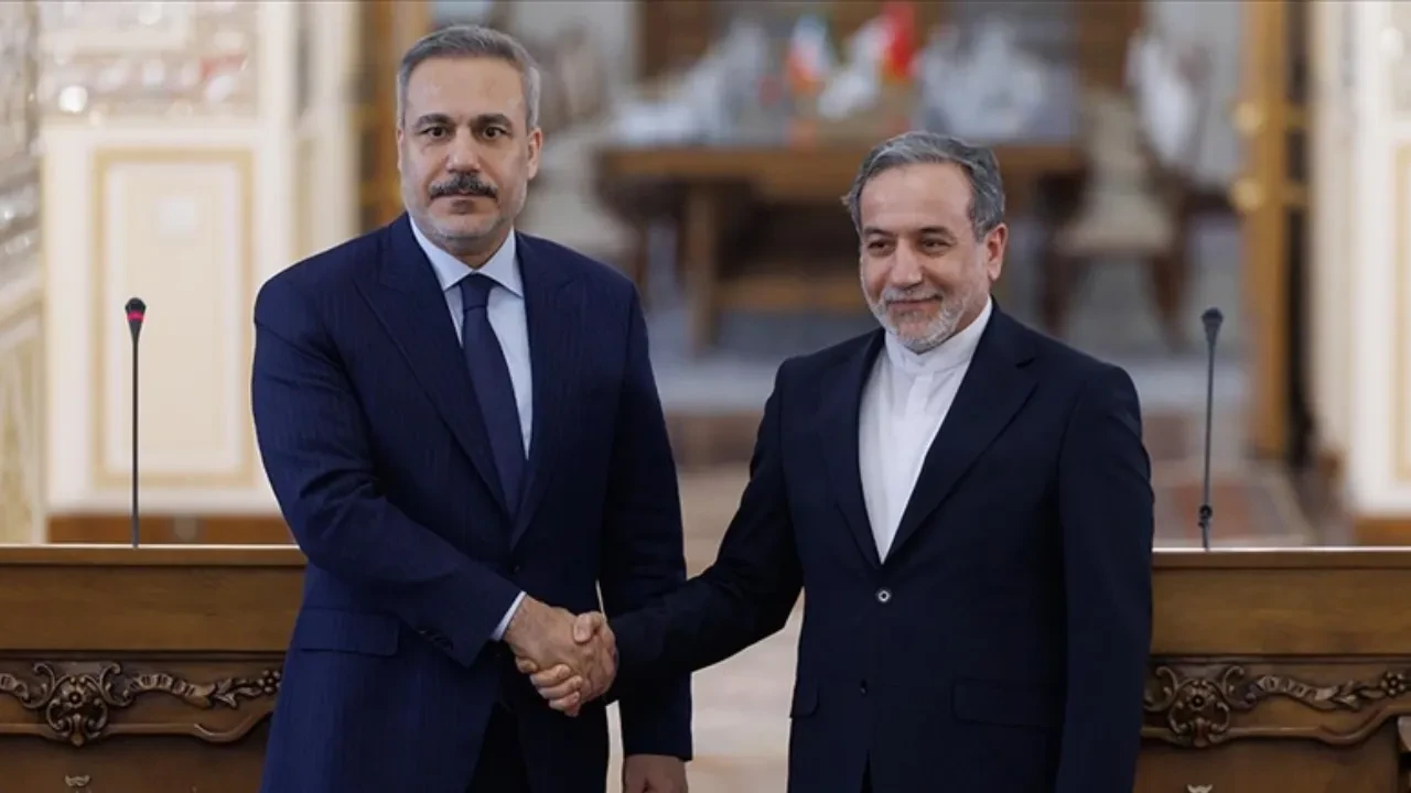 Hakan Fidan ile Abbas Arakçi arasında kritik görüşme! Görüşmenin ayrıntıları ortaya çıktı