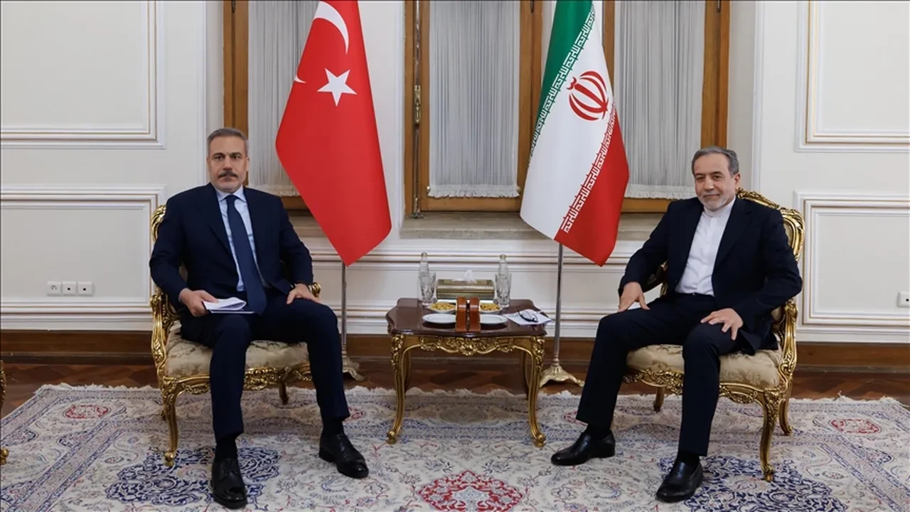 Hakan Fidan ile Abbas Arakçi arasında kritik görüşme! Görüşmenin ayrıntıları ortaya çıktı