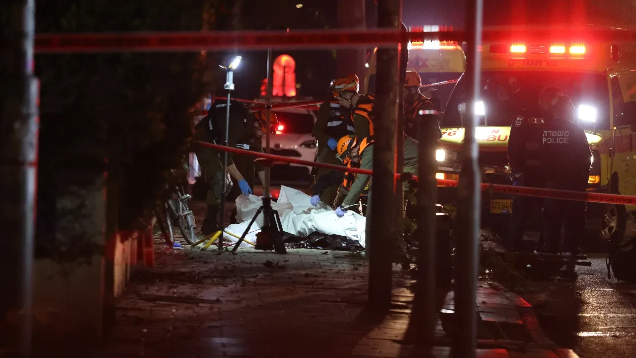 İran'dan İsrail'e çok başlıklı füze saldırısı: Ölü ve yaralılar var