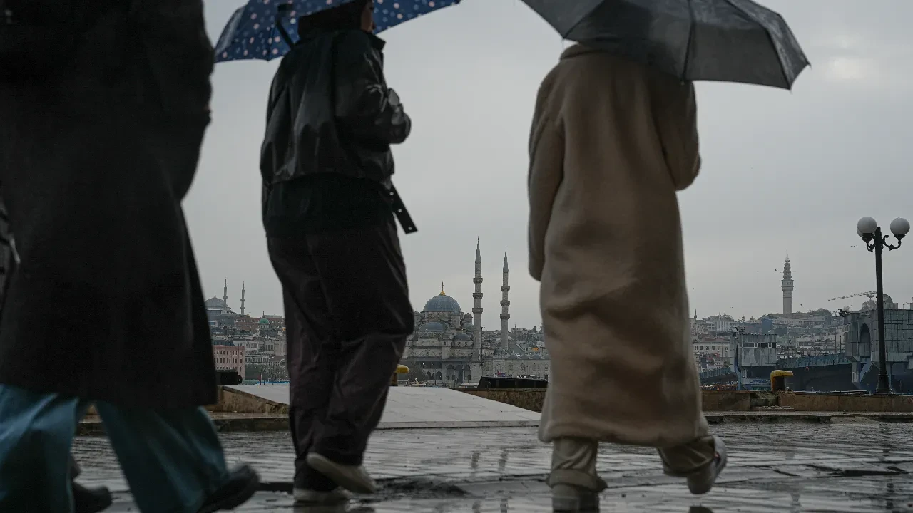 Meteoroloji ve İçişleri Bakanlığı peş peşe uyardı! 8 il için sarı kod verildi