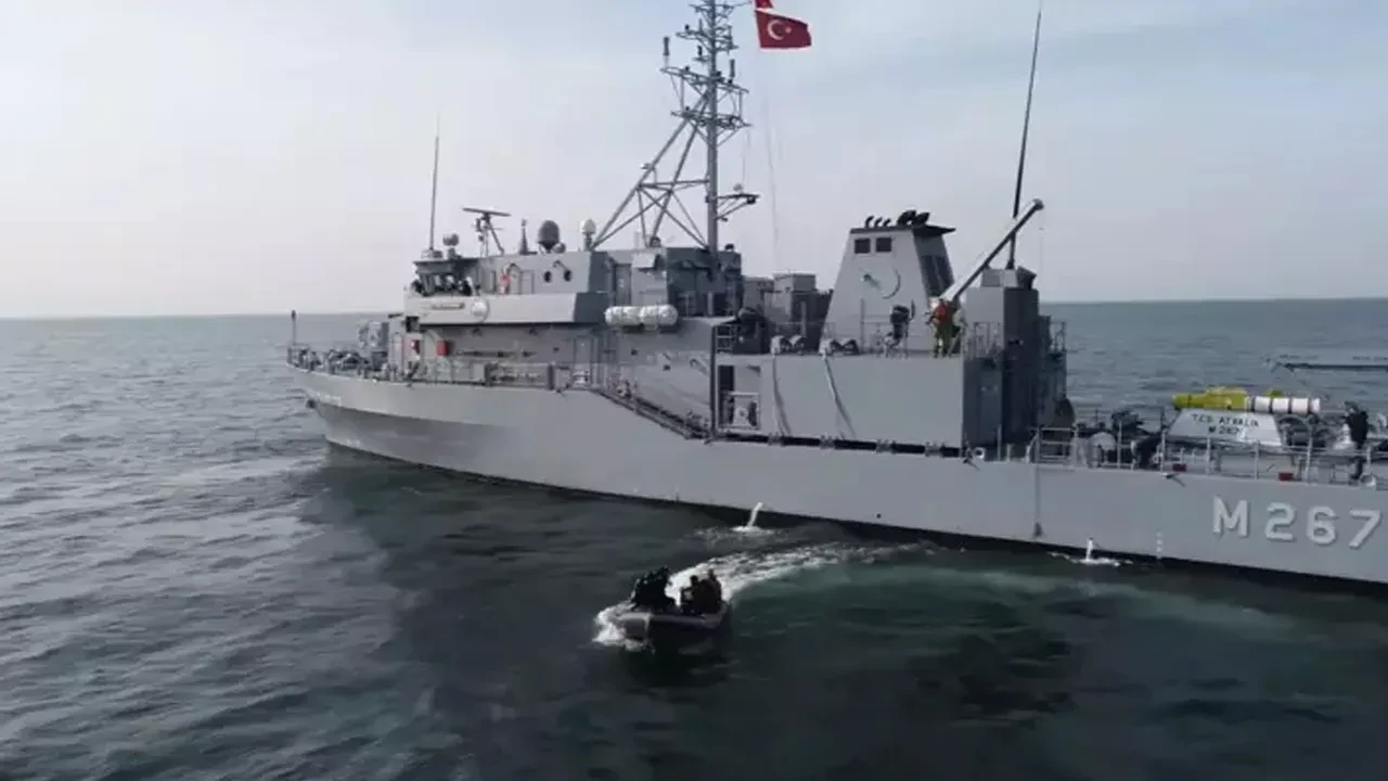 MSB duyurdu! Karadeniz'de 275 şüpheli cisim imha edildi: Bölgede 2 savaş gemisi görevlendirildi 