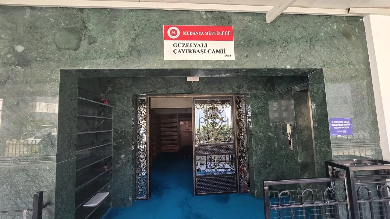 Mudanya’da oltalı hırsız alarmı: Camilere girip ses sistemi çalıyor