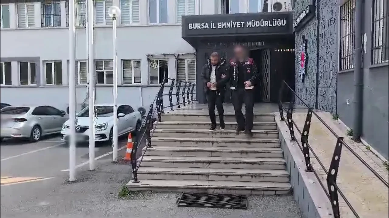 Yardım amaçlı topladığı paraları kendisine aktarmış: ‘Bursa abisi’ tutuklandı
