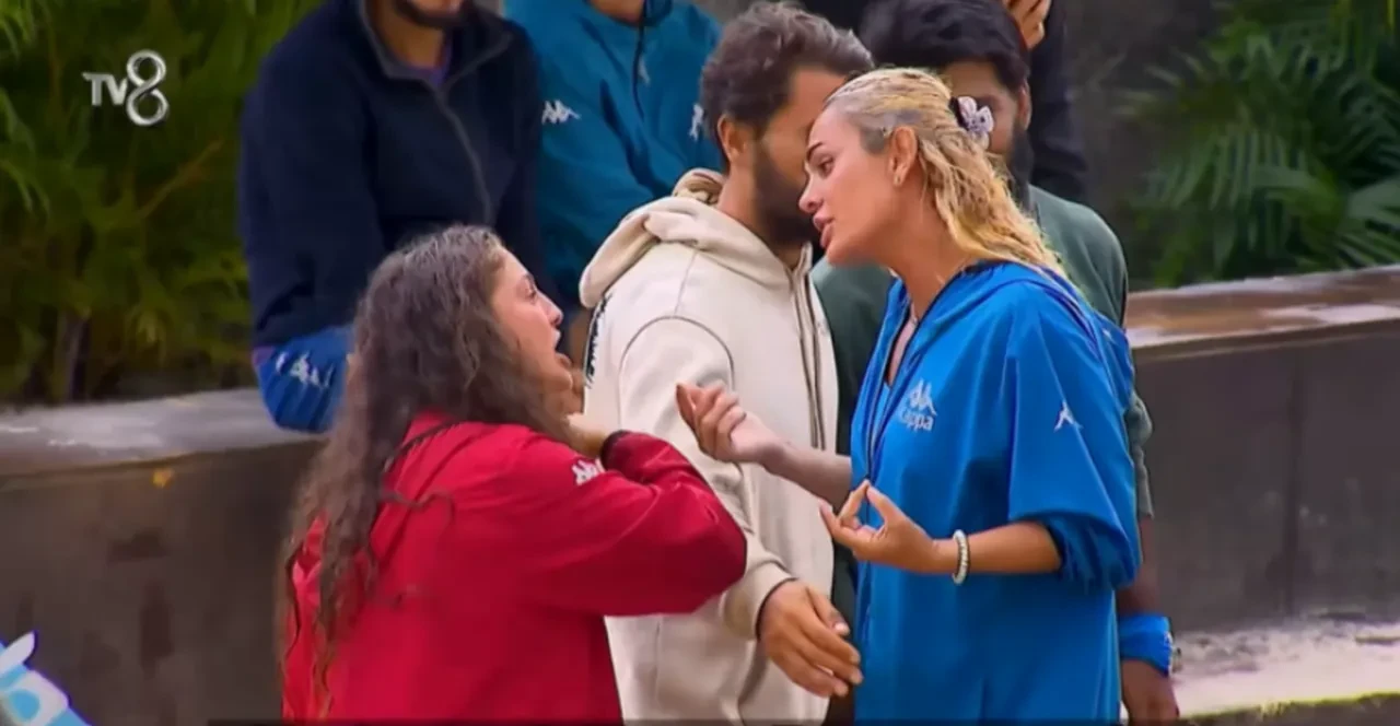 Survivor kırmızı takım yarışmacıları