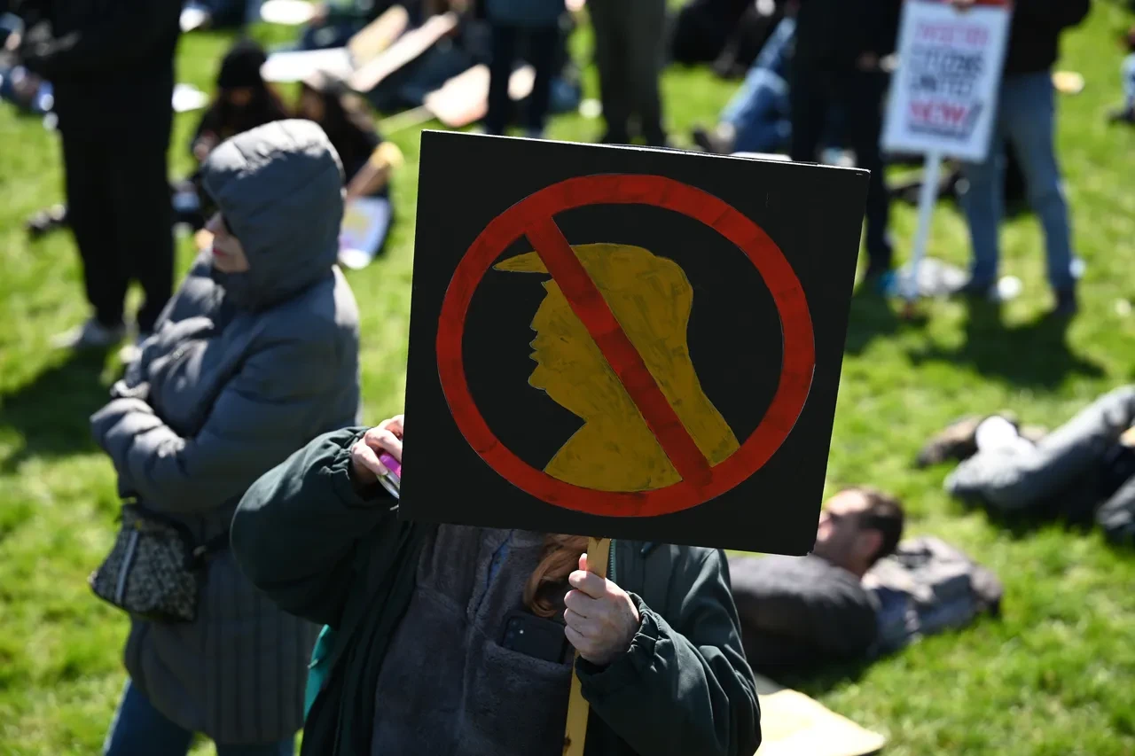 ABD'de 'Krallara hayır' protestosu! Donald Trump karşıtları meydanlara indi