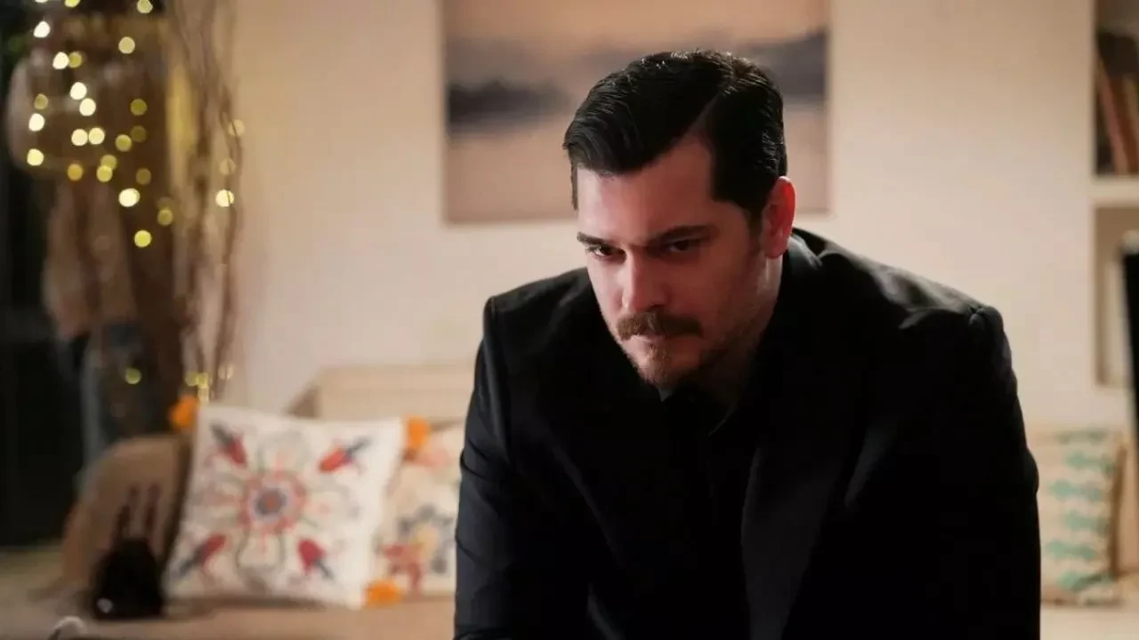 Eşref Rüya’nın senaristi sessizliğini bozdu! İzleyiciye sitem dolu açıklamalar