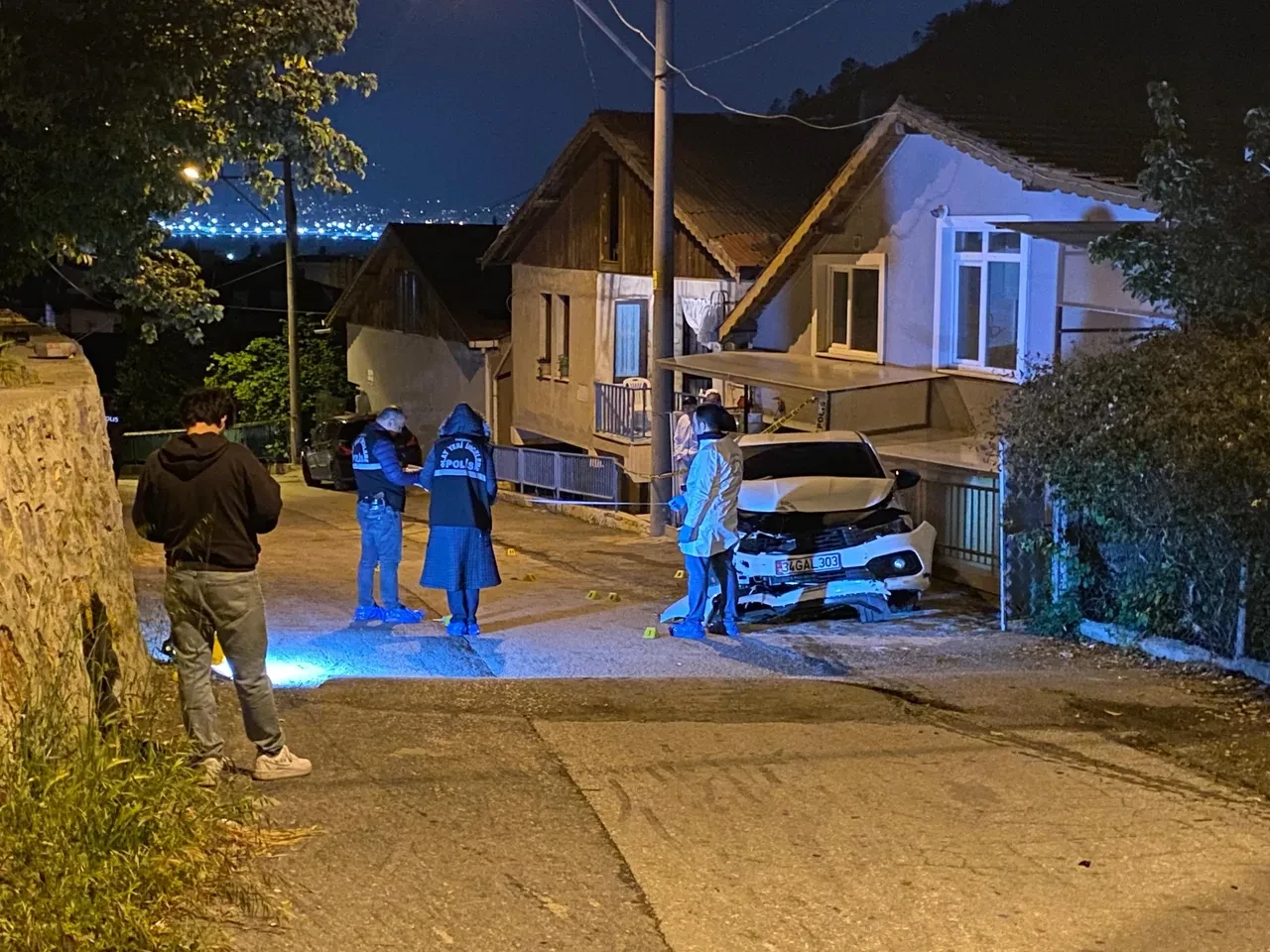 Kuzeninin intikamını almak için akıl almaz plan: Kız arkadaşını, hasmının sevgilisi yaptı