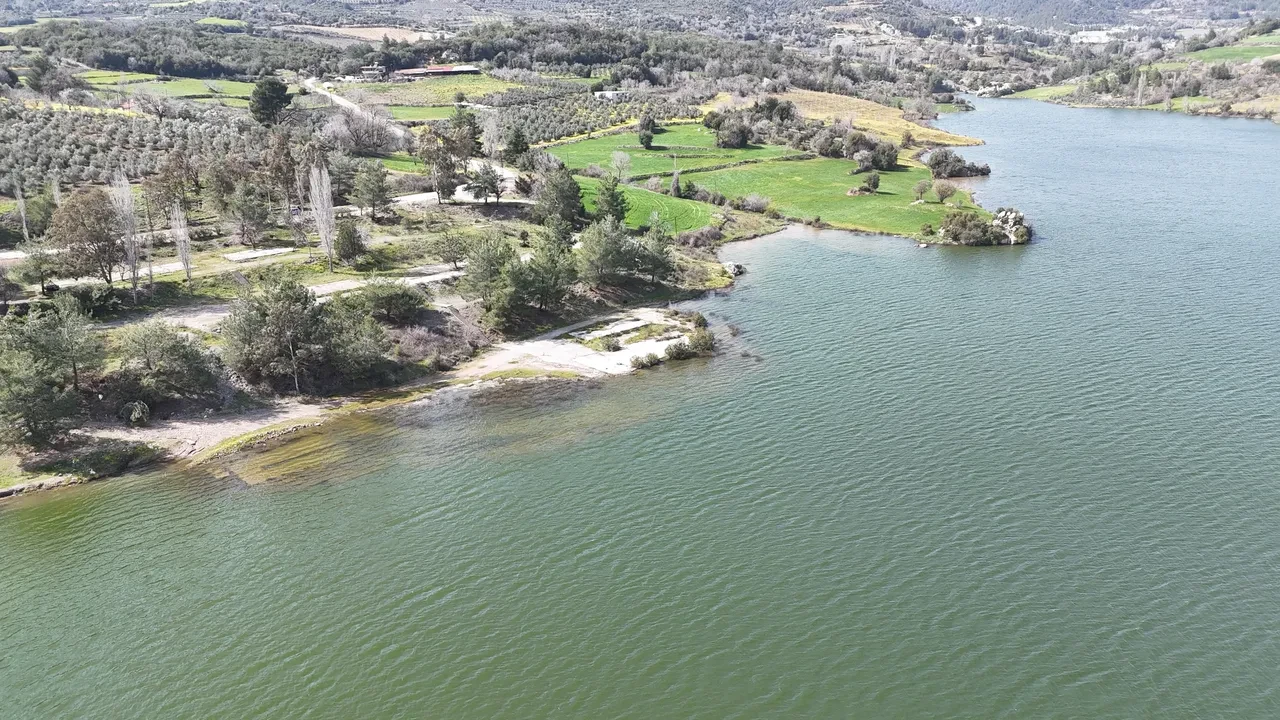 Son 65 yılın en kurak yılında tamamen kurumuştu: Su seviyesi 3 ayda yüzde 100'e ulaştı