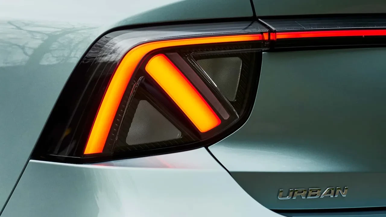 Yarı katı hal bataryalı ilk seri üretim elektrikli MG Avrupa yolunda