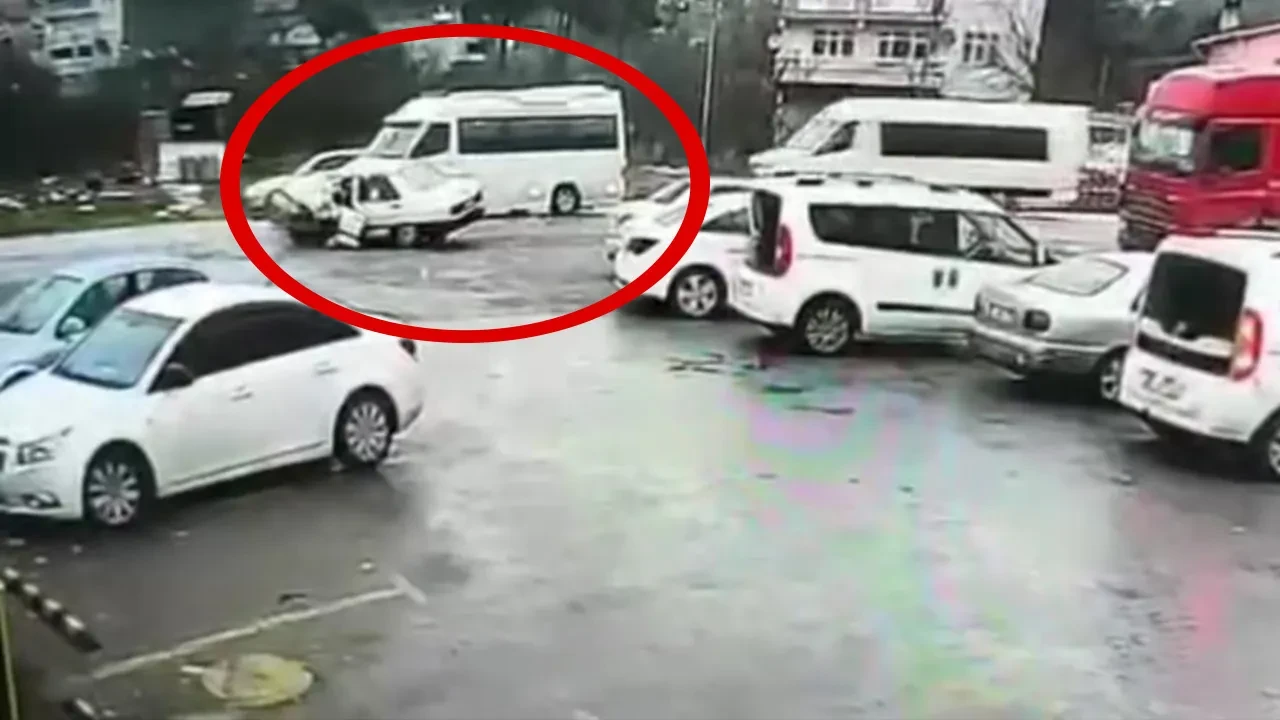 Zonguldak'ta feci kaza: Biri ağır 12 kişi yaralı