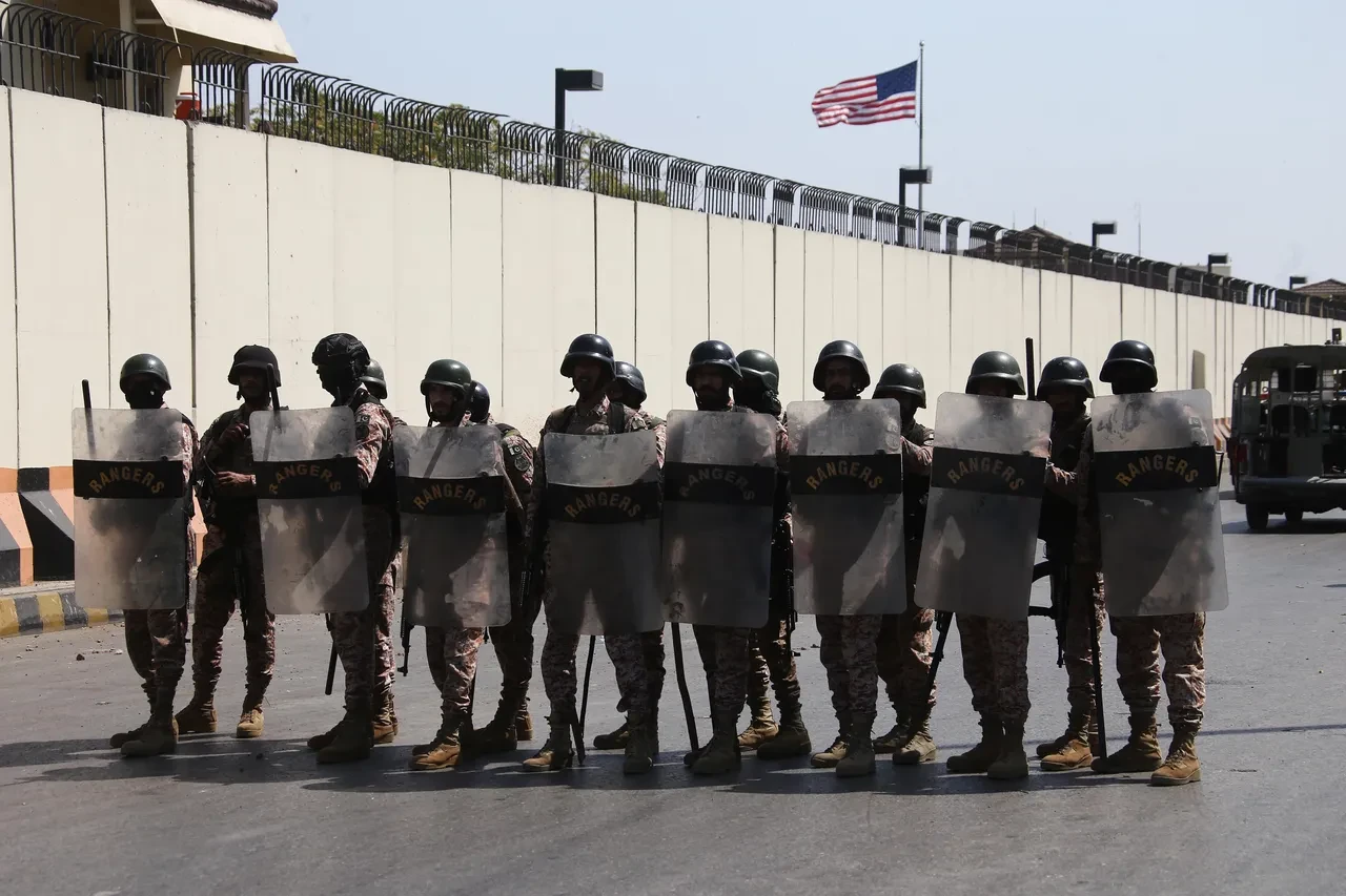 ABD'nin Lahor Konsolosluğu'nda yeni önlemler! Çevik kuvvet polisleri görevlendirildi