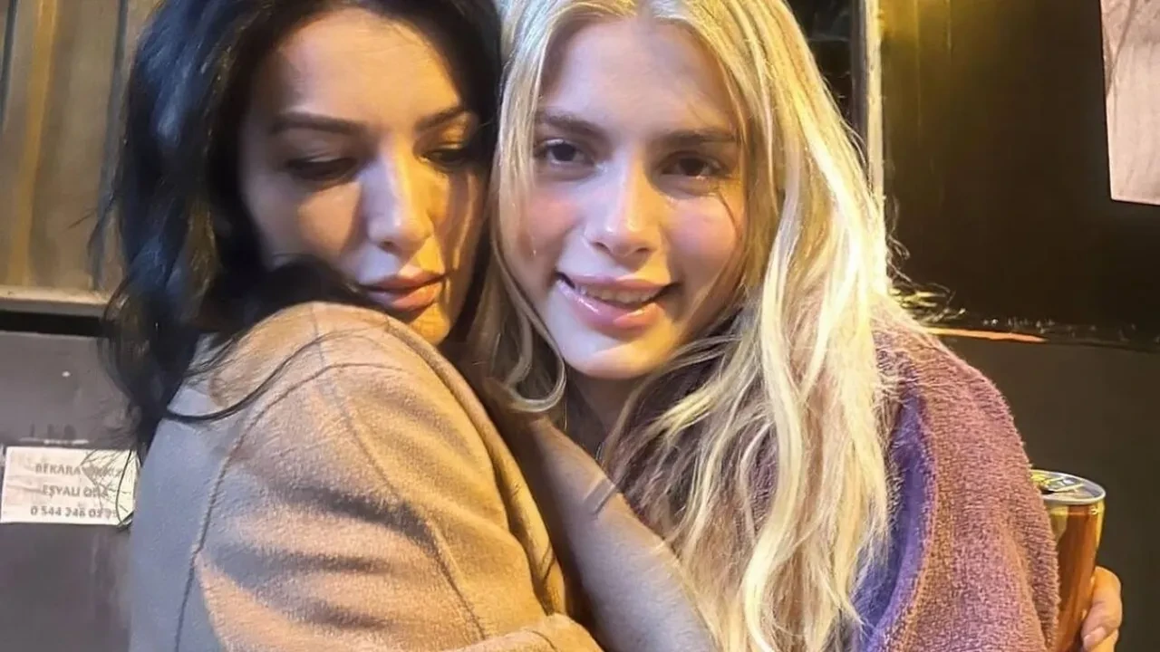 Aleyna Tilki’nin annesi Havva Öztel’in sesi sosyal medyayı salladı! Video beğeni yağmuruna tutuldu!