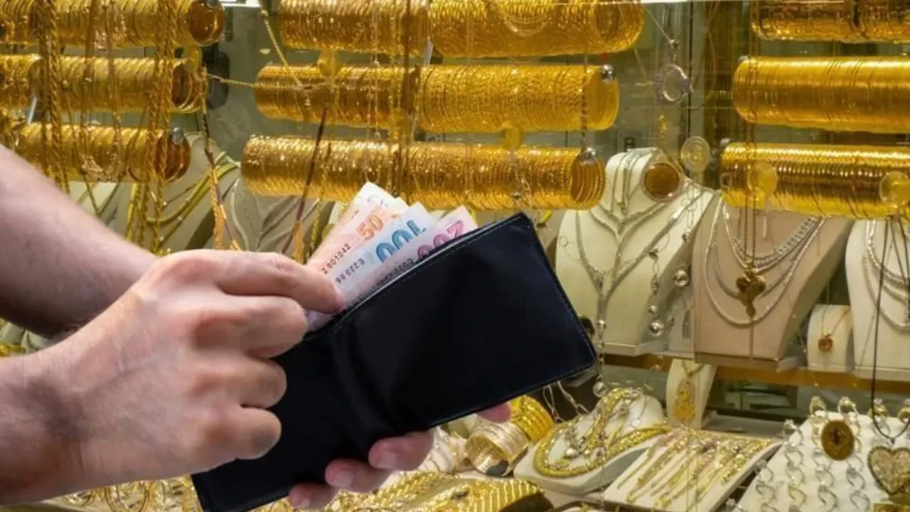 Altın fiyatları düşmeye devam edecek mi? İslam Memiş, cebinde TL olanları uyararak yeni rakam verdi!