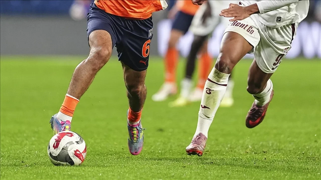 Başakşehir Trabzonspor maçı hangi kanalda? Maç şifresiz kanalda başlıyor