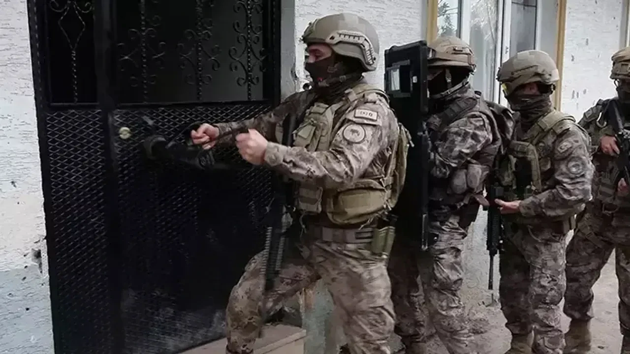 Bombalı eylem hazırlığındaydılar! MİT ve Emniyet tepelerine bindi: 4 DHKP-C’li terörist tutuklandı