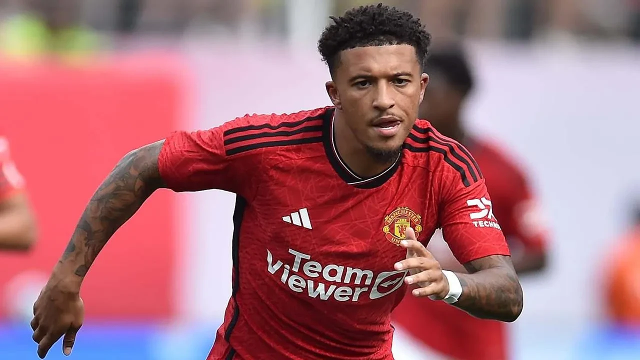 Fenerbahçe'de yılın transferi gerçekleşiyor! İngilizler duyurdu: Kadıköy'de ağları sarsmıştı, şimdi imzaya geliyor