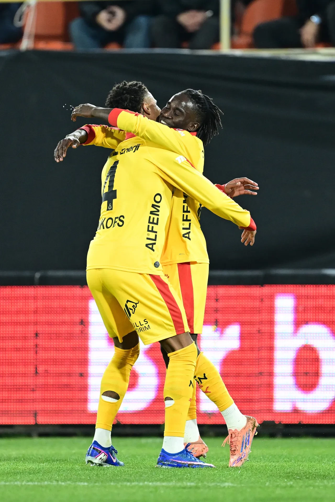 Galatasaray Alanyaspor deplasmanında kazandı: Aslan Türkiye Kupası'nda turladı!