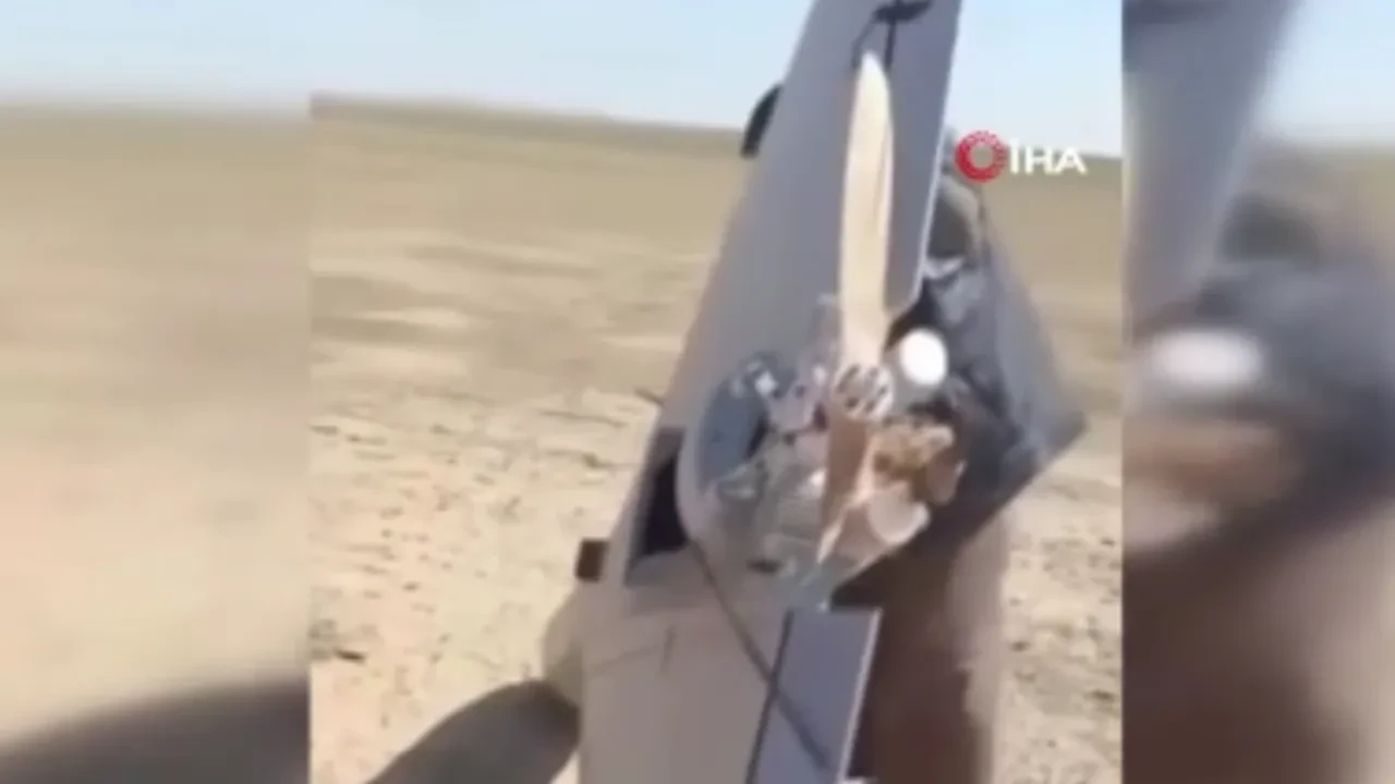 Iraklı köylüler, araziye düşen İran İHA’sını araca yükleyerek götürmeye çalıştı