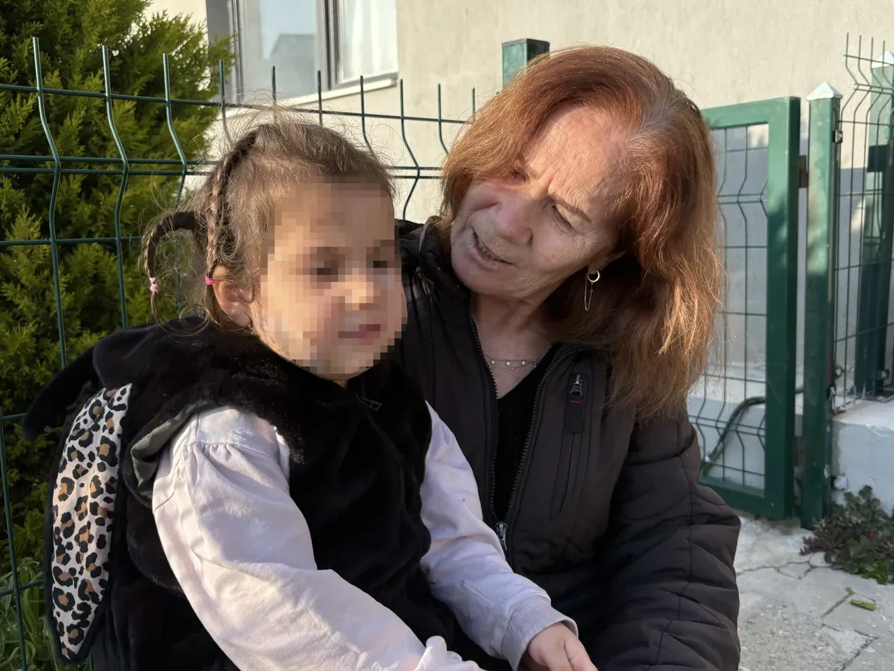 İzmir'de köpek dehşeti kamerada! 3 yaşındaki Ada'nın yüzü pençe ve ısırıkla dolu