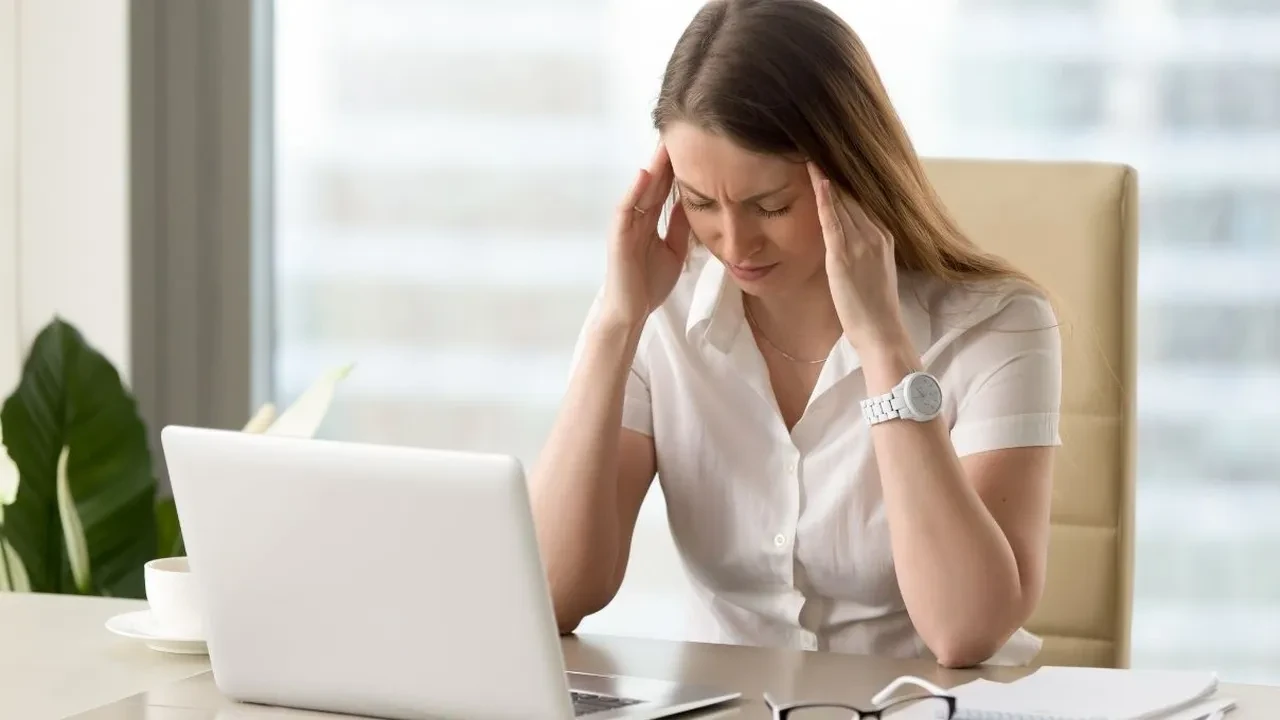 Ramazan’da baş ağrısına son! Oruçluyken baş ağrısını önlemenin yolları