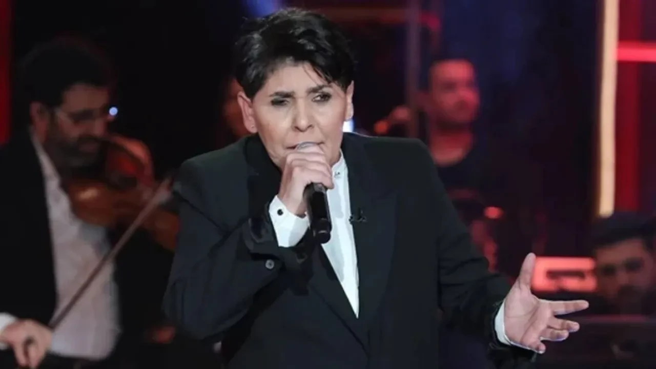 Şarkıcı Cansever’den hayranları korkutan haber! Lösemi tedavisinde kritik aşamada