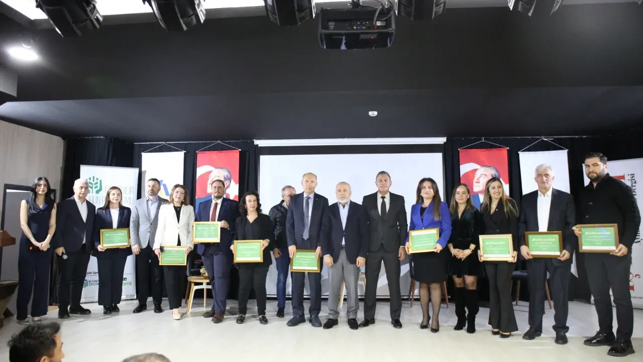 Sektöründe “Karbon Ayak İzi Sertifikası” alan ilk marka olan İhlas Ambalaj'a Yeşil Ekonomi Ödülü