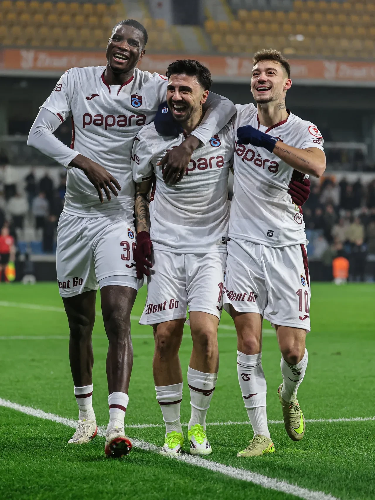 Trabzonspor Başakşehir deplasmanında kazandı: Türkiye Kupası'ndaki 6 gollü maçta bordo mavililer tur atladı!