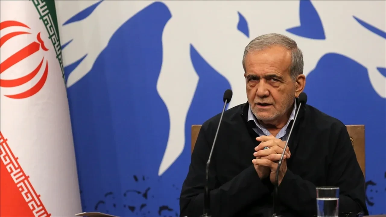 Trump'ın sözlerinin ardından İran Cumhurbaşkanı Pezeşkiyan'dan 'yıkılmadık' mesajı