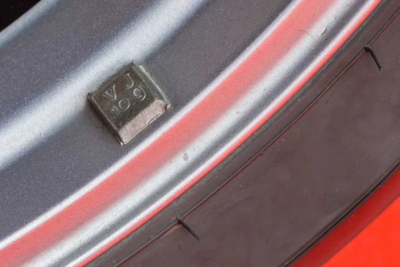 100 km hıza çıkınca arabanız beşik gibi sallanıyorsa aman dikkat! Gerçek sebebini duyunca çok şaşıracaksınız!