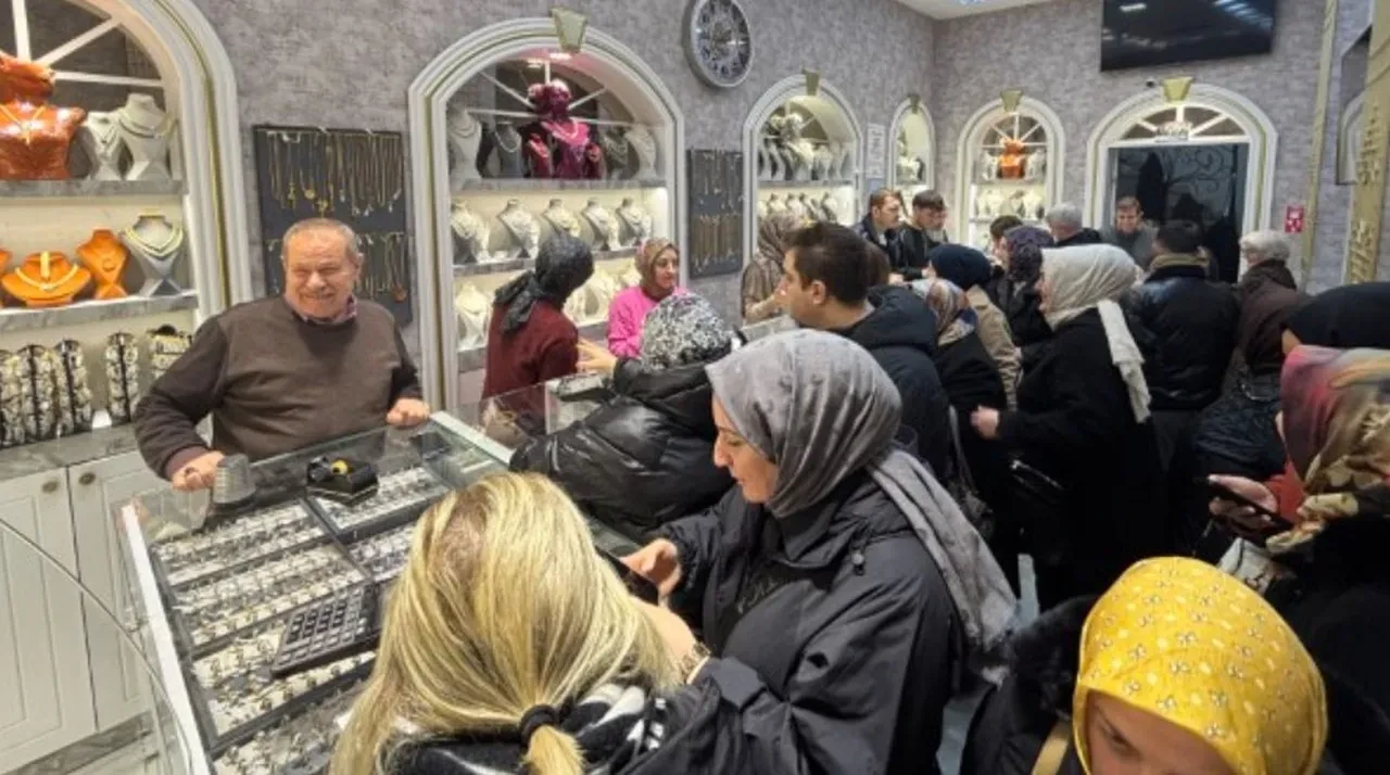 Altın yeniden yükselişe geçti! İslam Memiş'ten yatırımcılara uyarı