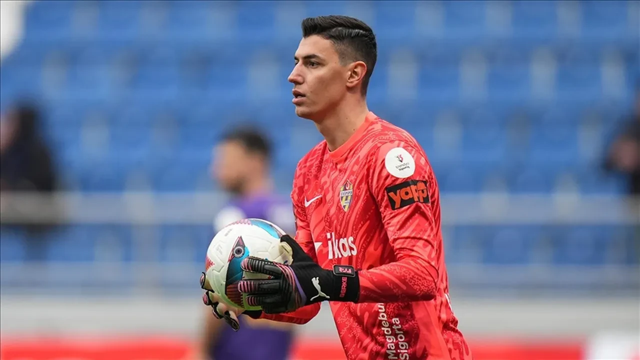 Beşiktaş'tan yerli hamlesi! İki yıldız listede, Galatasaray da devrede: Sezon sonu teklif yapılacak