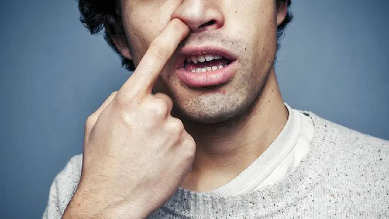 Burnunu karıştıranları bekleyen büyük tehlike! Tetiklediği hastalığı keşfettiler