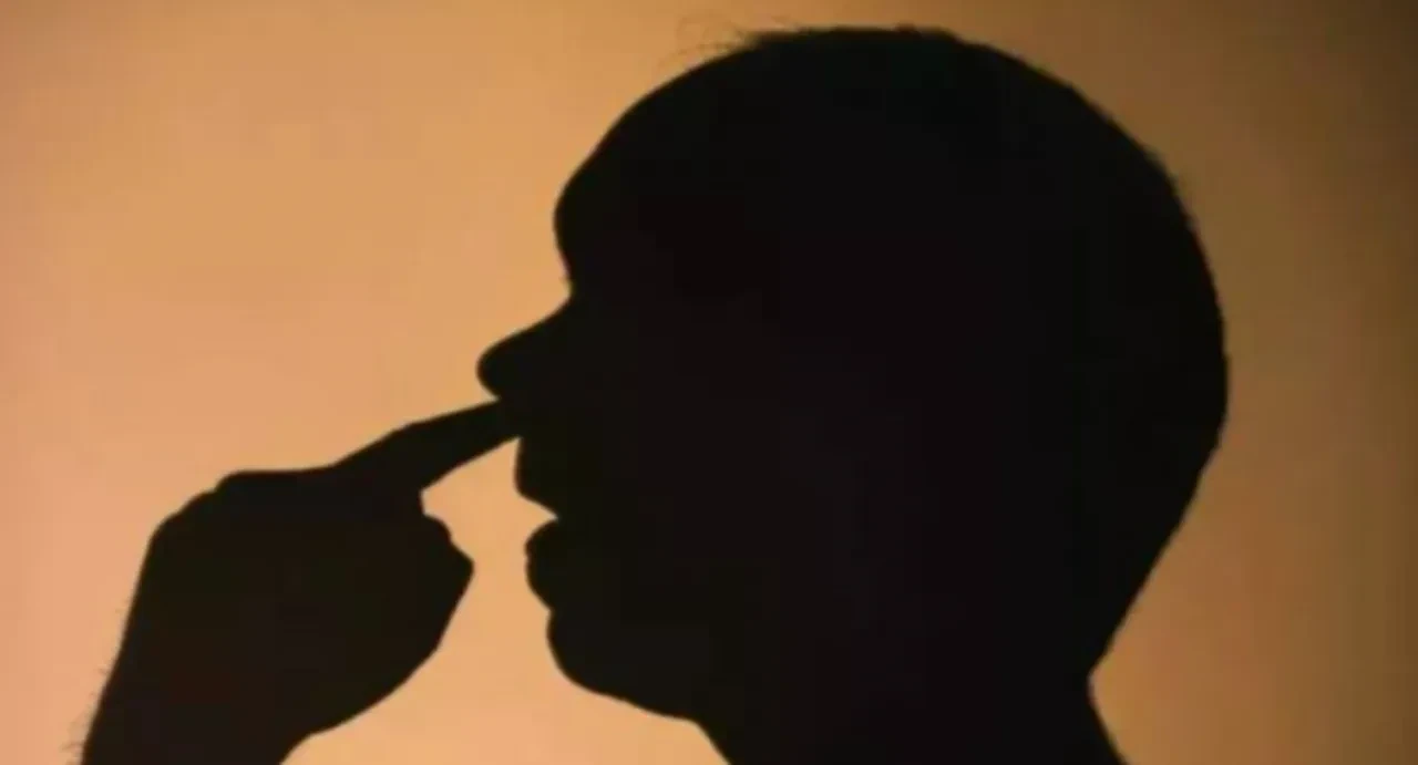 Burnunu karıştıranları bekleyen büyük tehlike! Tetiklediği hastalığı keşfettiler