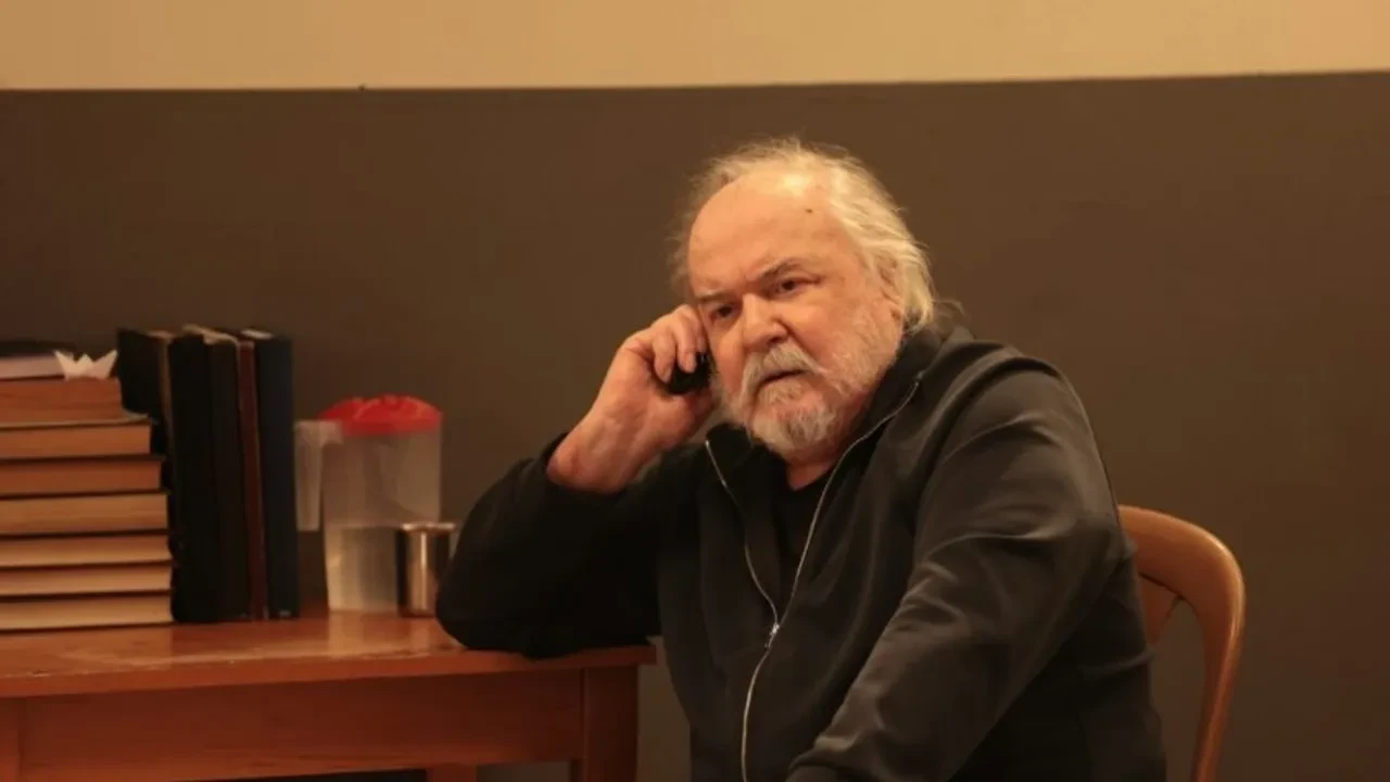 Çetin Tekindor Çirkin dizisi için kilo aldı! Usta oyuncunun yeni hali şaşırttı