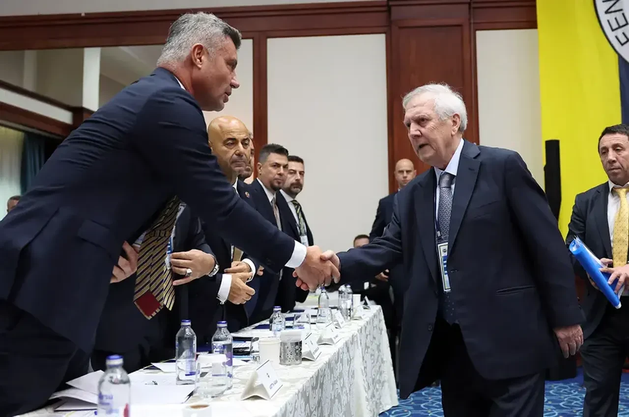 Fenerbahçe'den 'paralar önceden alındı' iddialarına cevap!