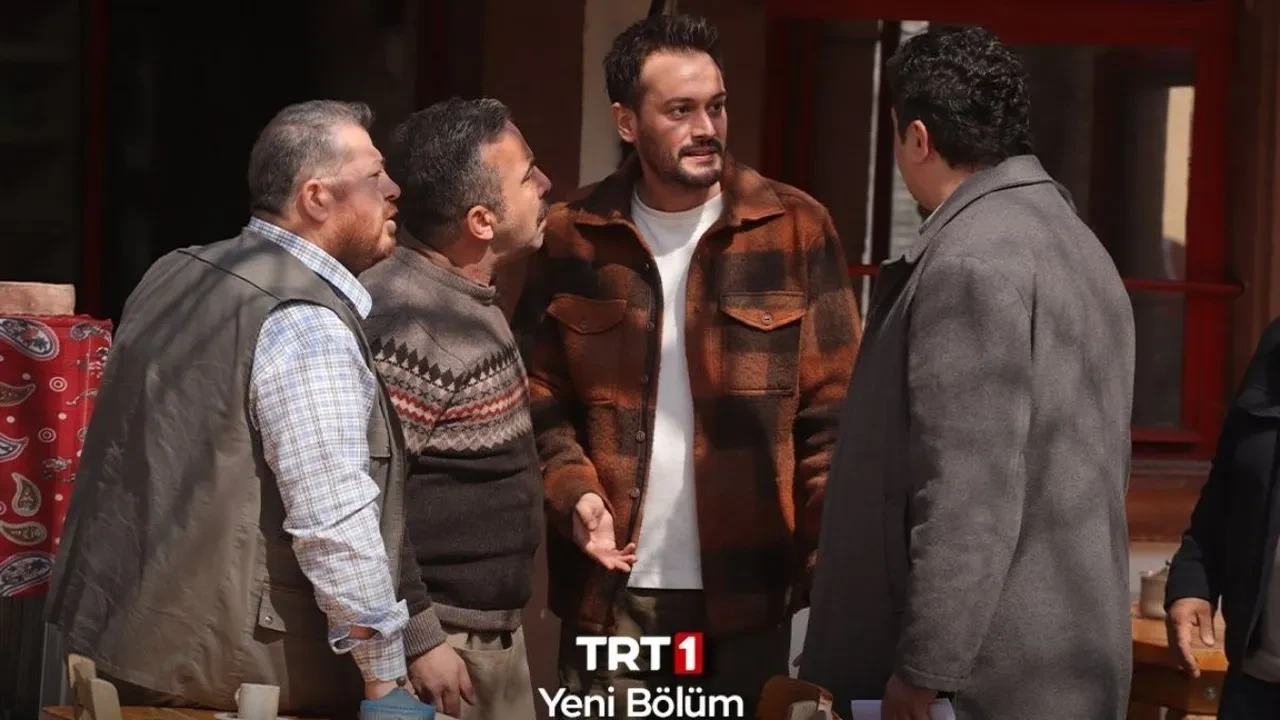 İsmail Hacıoğlu ve Burak Serdar Şanal’ın ilk sahne benzerliği! Cennetin Çocukları 26. Bölümdeki o sahne sosyal medyada gündem oldu!