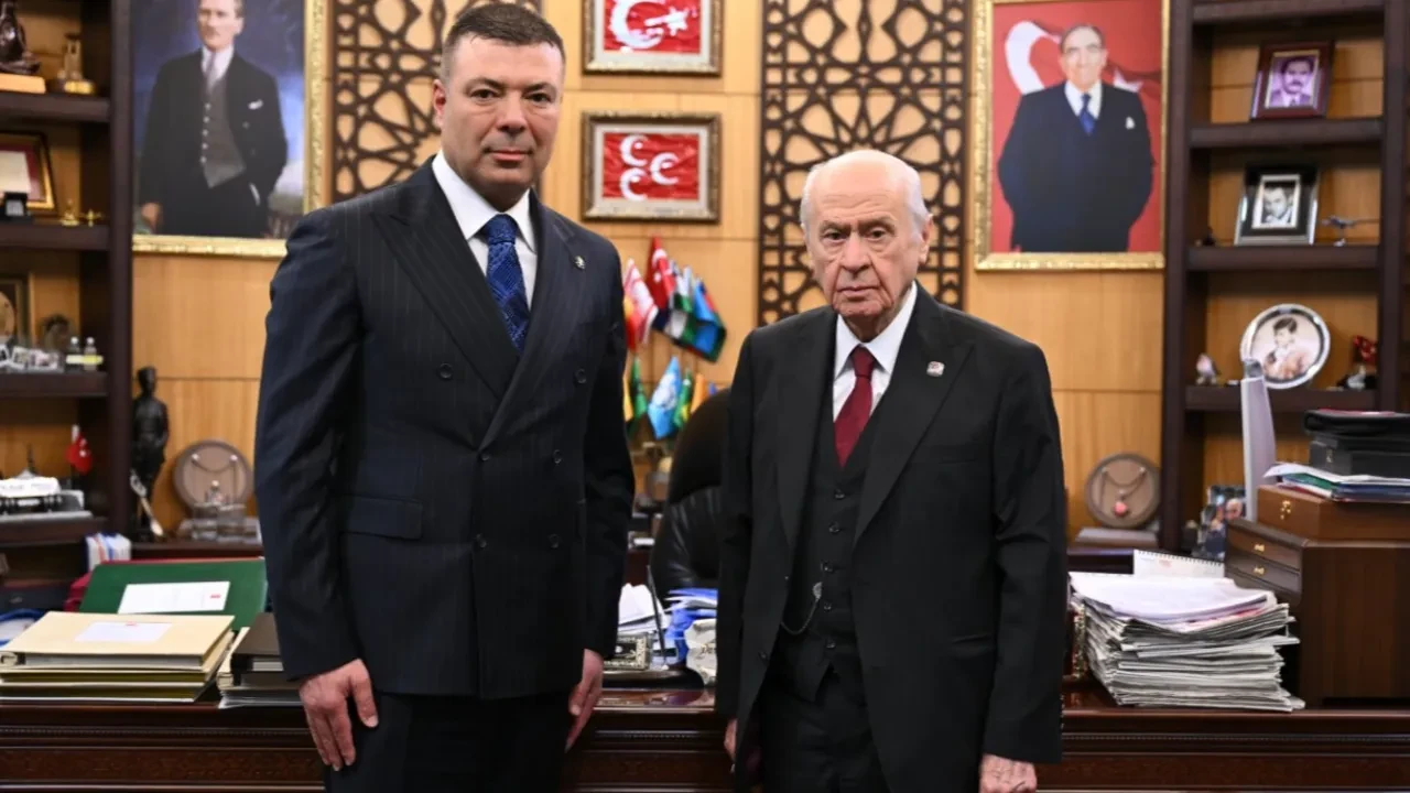 MHP'de İzzet Ulvi Yönter'in yerine Özgür Bayraktar atandı