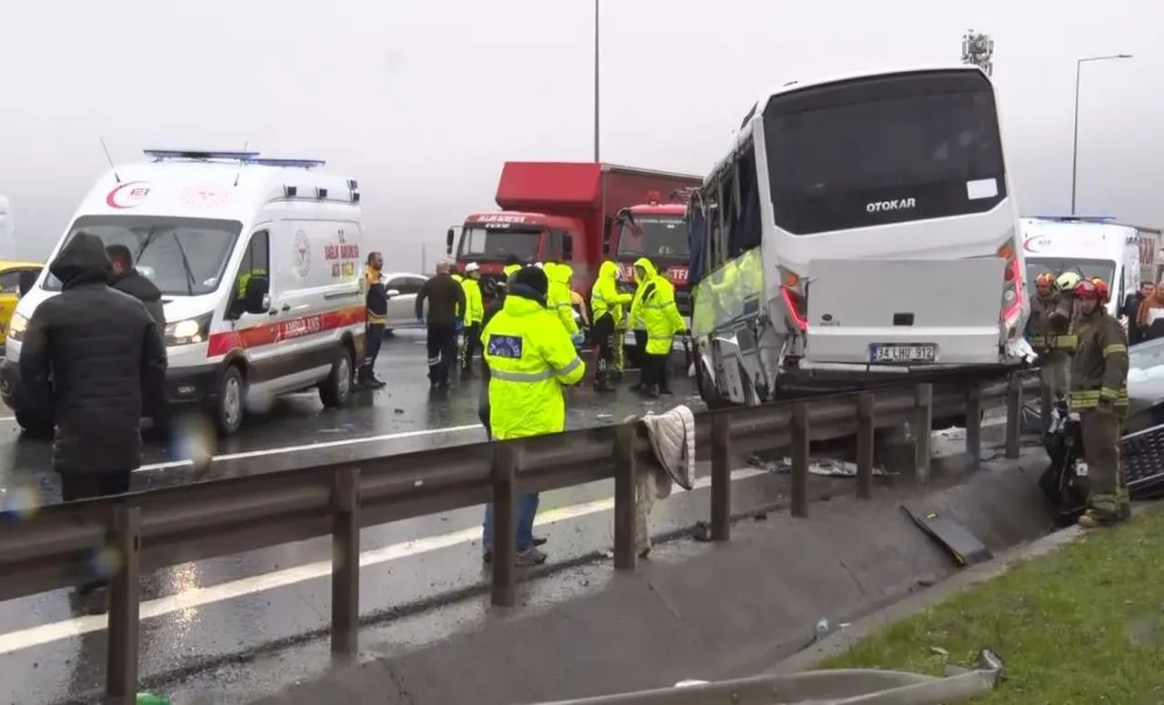 Polisleri taşıyan servis kaza yaptı! Şehit olduğu açıklanmıştı: Kalp masajıyla hayata döndürüldü