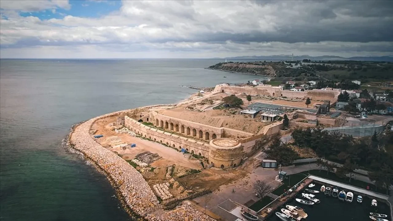 Seddülbahir Kalesi Avrupa'da gündem oldu! Bakan Ersoy tebrik etti 