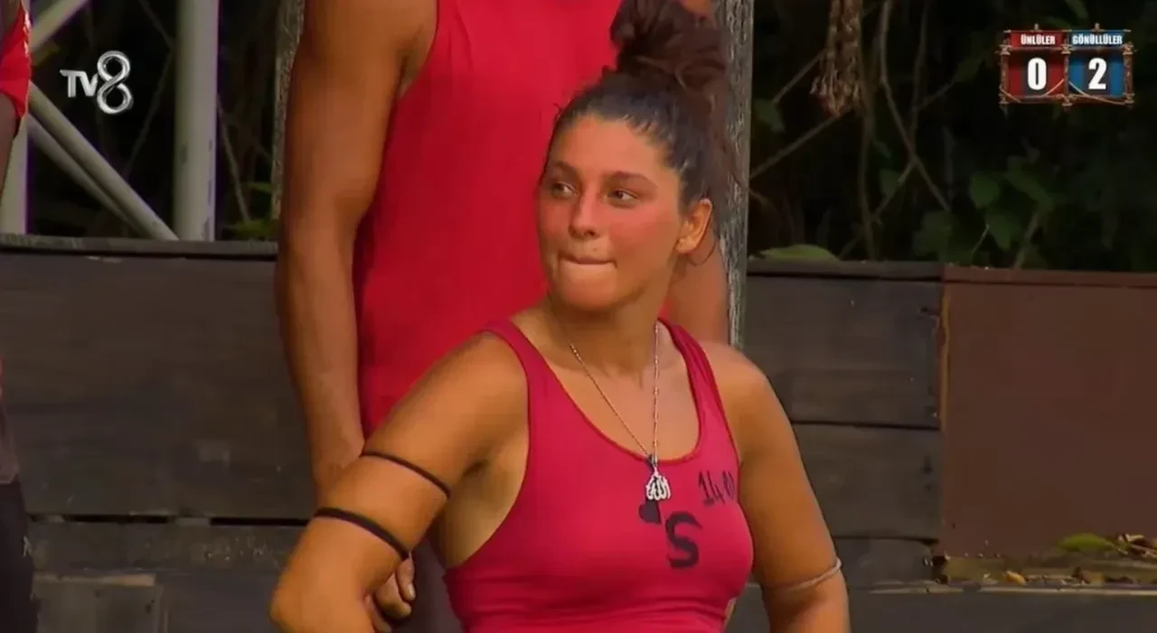 Seren Ay Çetin ile Nagihan Karadere'nin olayı ne? Survivor Seren Ay, Nagihan'ı çıldırttı!