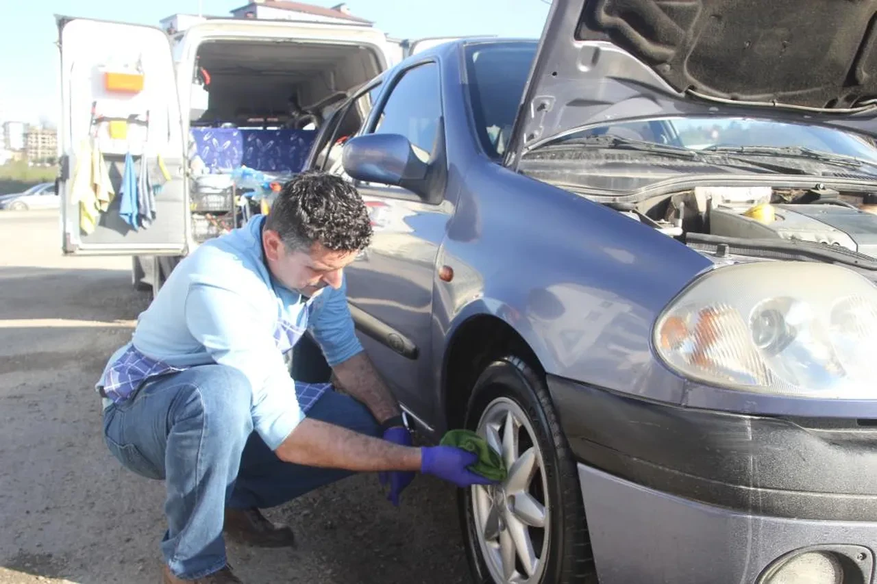 Yöneticiliği hemen bıraktı! Suya sabuna dokunmadan para kazanıyor