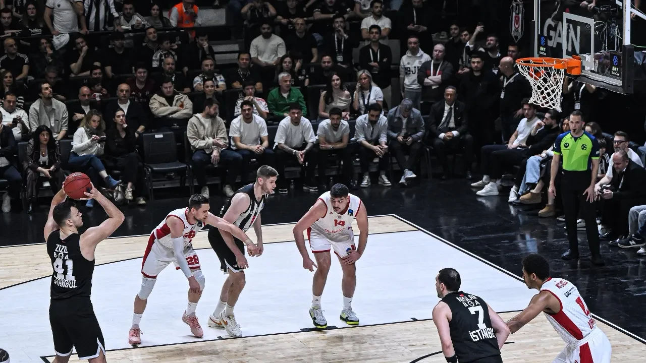 /spor/besiktas-gain-eurocup-yari-finalindeki-turk-derbisini-kazandi-3291656