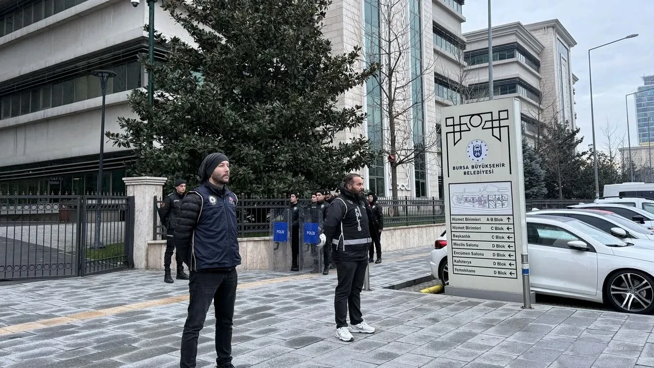 Bursa Belediyesi'nde servet ağı ortaya çıktı! 15 milyar liralık suç geliri: Tüm aile işin içindeymiş 