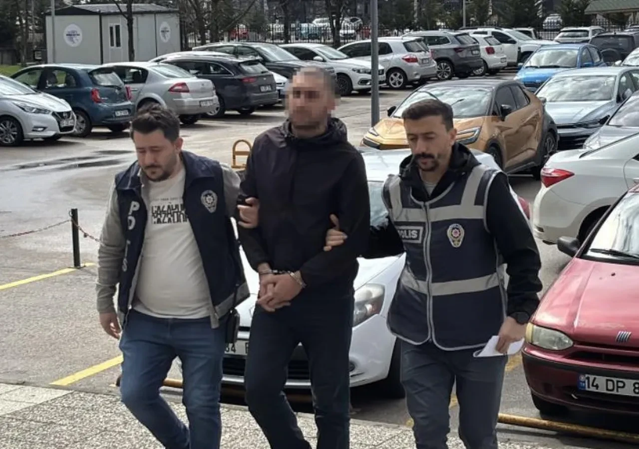 Çaldığı kamyonu merdiven olarak kullandı! Eski sevgilisinin evini soyan hırsız yakalandı